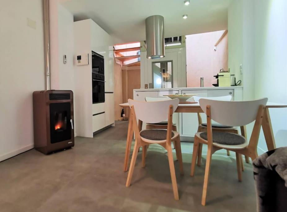 Villa New! Renovated House With Terrace In Cambrils Esterno foto